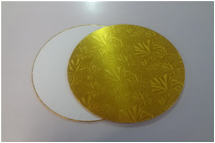 gold round wooden cake board